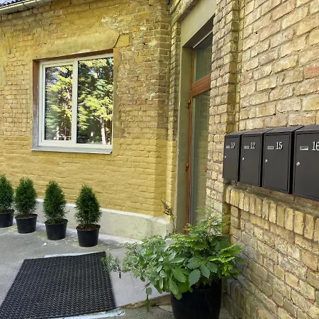 Triada Near The Park And River Daugava Apartment *