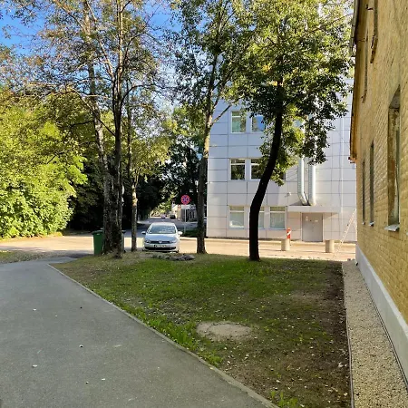 Triada Near The Park And River Daugava Apartmán
